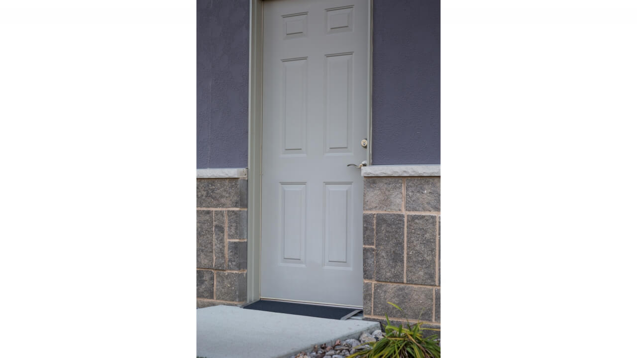Angled Entry Plate